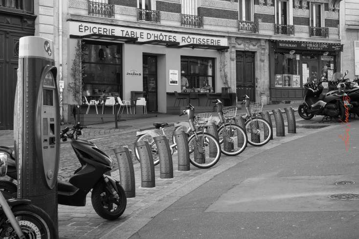 Rue Lepic, Montmartre